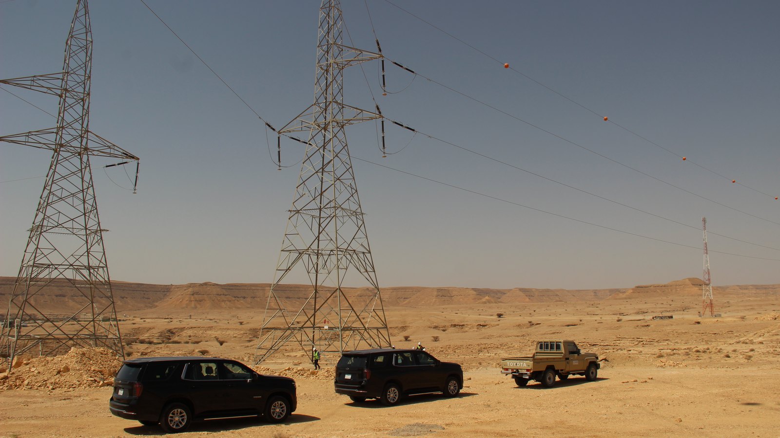 فحص خطوط النقل الهوائية في الموقع